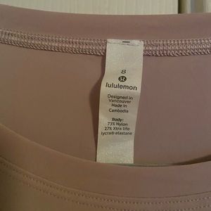 Lululemon size 8 workout top